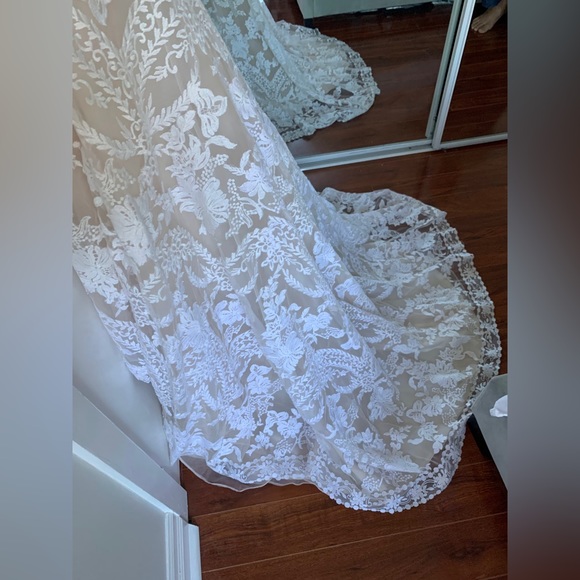 Gorgeous Eddy K dreams wedding dress in bridal size 16 (fits like a medium) - Picture 8 of 10